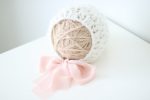Baby girl bonnet - Alpaca yarn - Cream color - Photography props - Image 2