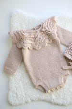 2T Merino Knit Baby Romper and Bonnet Set – Beige Photo Prop - Image 2