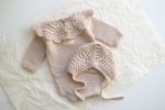 2T Merino Knit Baby Romper and Bonnet Set – Beige Photo Prop - Image 6