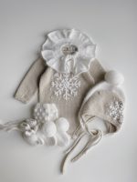 Long sleeve romper and bonnet with snowflake embroidery - Set of 2 - Photography props