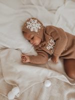 Merino Wool Baby Romper and Bonnet Set – Snowflake Outfit - Image 5