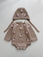 Merino Wool Baby Romper and Bonnet Set: Embroidered Newborn Outfit - Image 3
