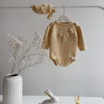 Long sleeve romper and bonnet with embroidery - Set of 2 - Photography props