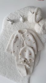 Knit Alpaca Baby Cardigan Romper & Bonnet Set – Cream outfit with bee embroidery - Image 2
