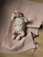 Set of 3 pieces Romper Bonnet & Booties - Image 8