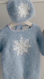 0-3 months Angora Baby Romper and Bonnet – Christmas Outfit - Snowflake embroidery - Image 6