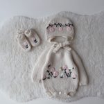 0-3 months Baby Girl Alpaca Romper Set – Knit Outfit with Bonnet & Booties