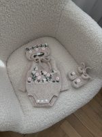 Set of 3 pieces Romper Bonnet & Booties - Image 4