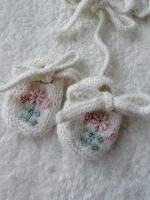 0-3 months Baby Girl Alpaca Romper Set – Knit Outfit with Bonnet & Booties - Image 8