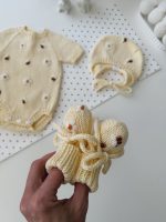 0-3 months Cotton Baby Romper Set – Bonnet and Booties Bee and Flower Embroidery - Image 5