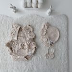 0-3 months Merino Baby Romper and Bonnet Set – Knit Sleeveless Outfit Beige